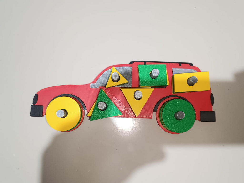 CARRO PEDAGÓGICO COM FORMAS GEOMÉTRICAS AUTISTA