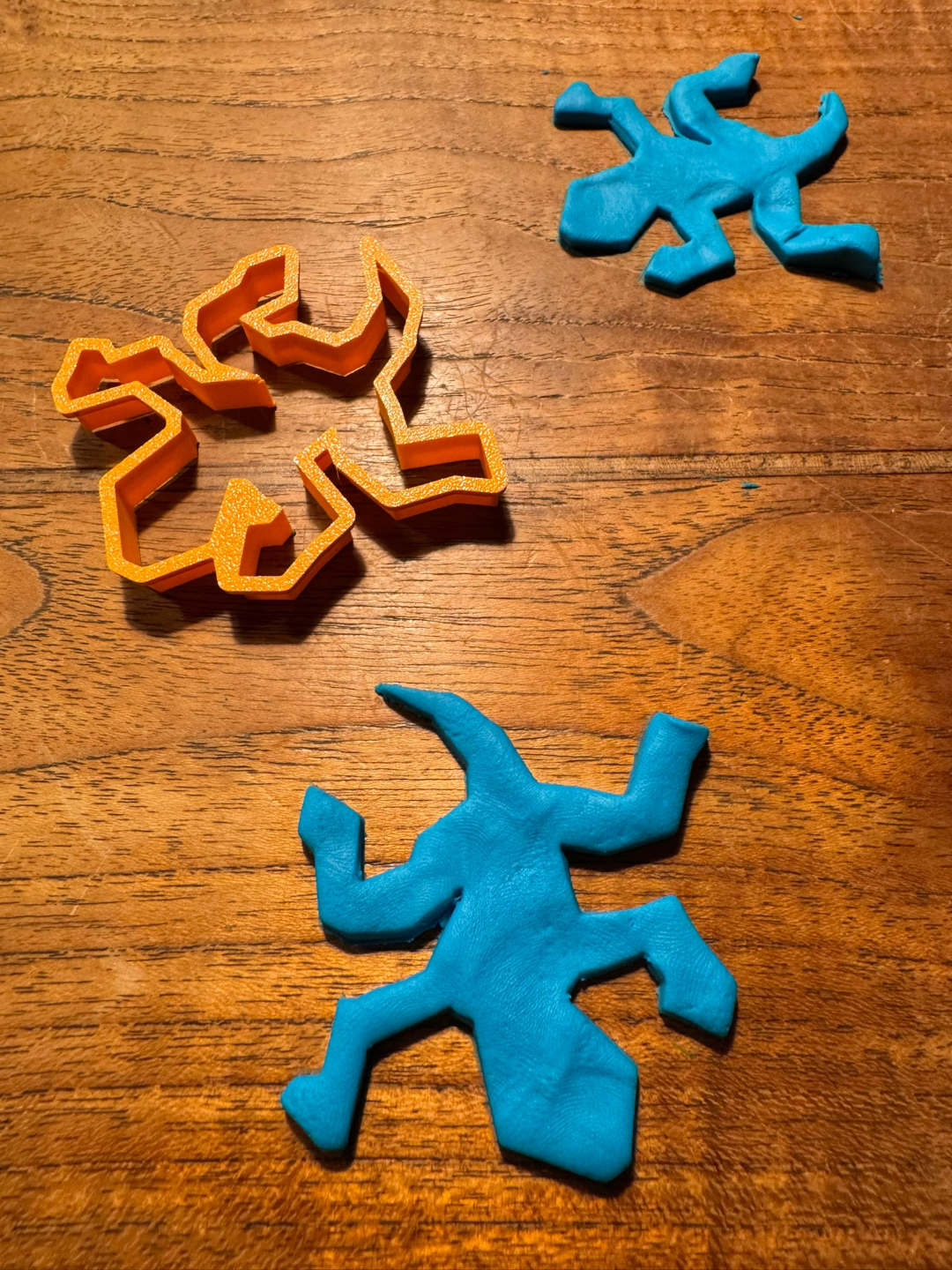 Escher Lizard shape for clay or cookies