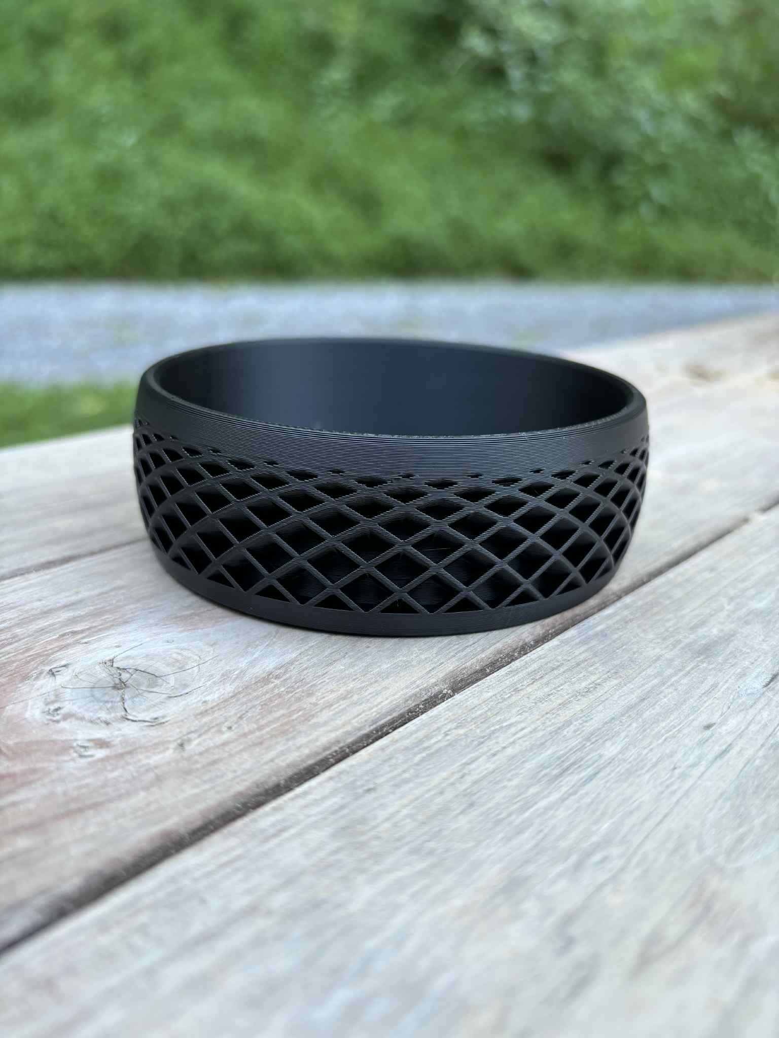 Small mesh catch all bowl