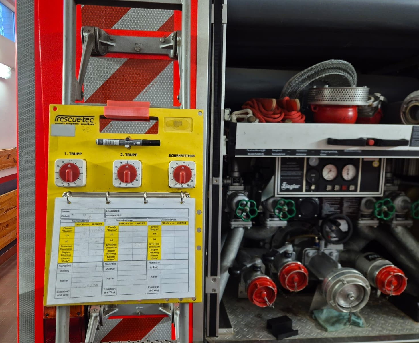 Feuerwehr Halterwinkel Atemschutzüberwachungstafel