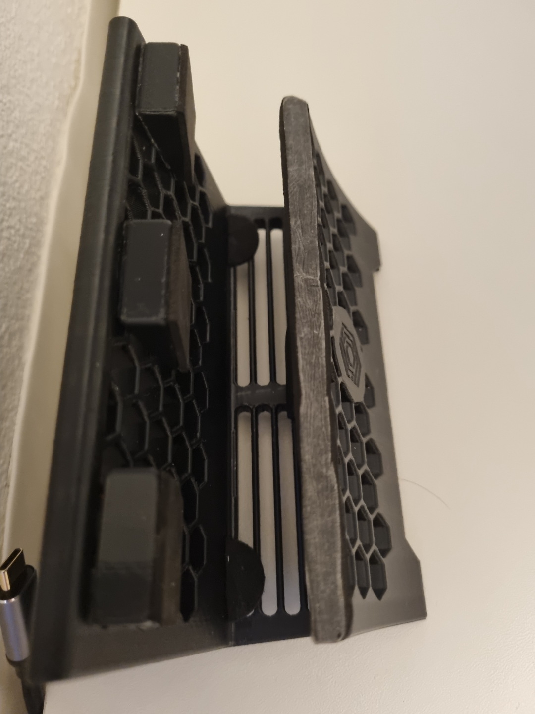 Laptop stand spacer