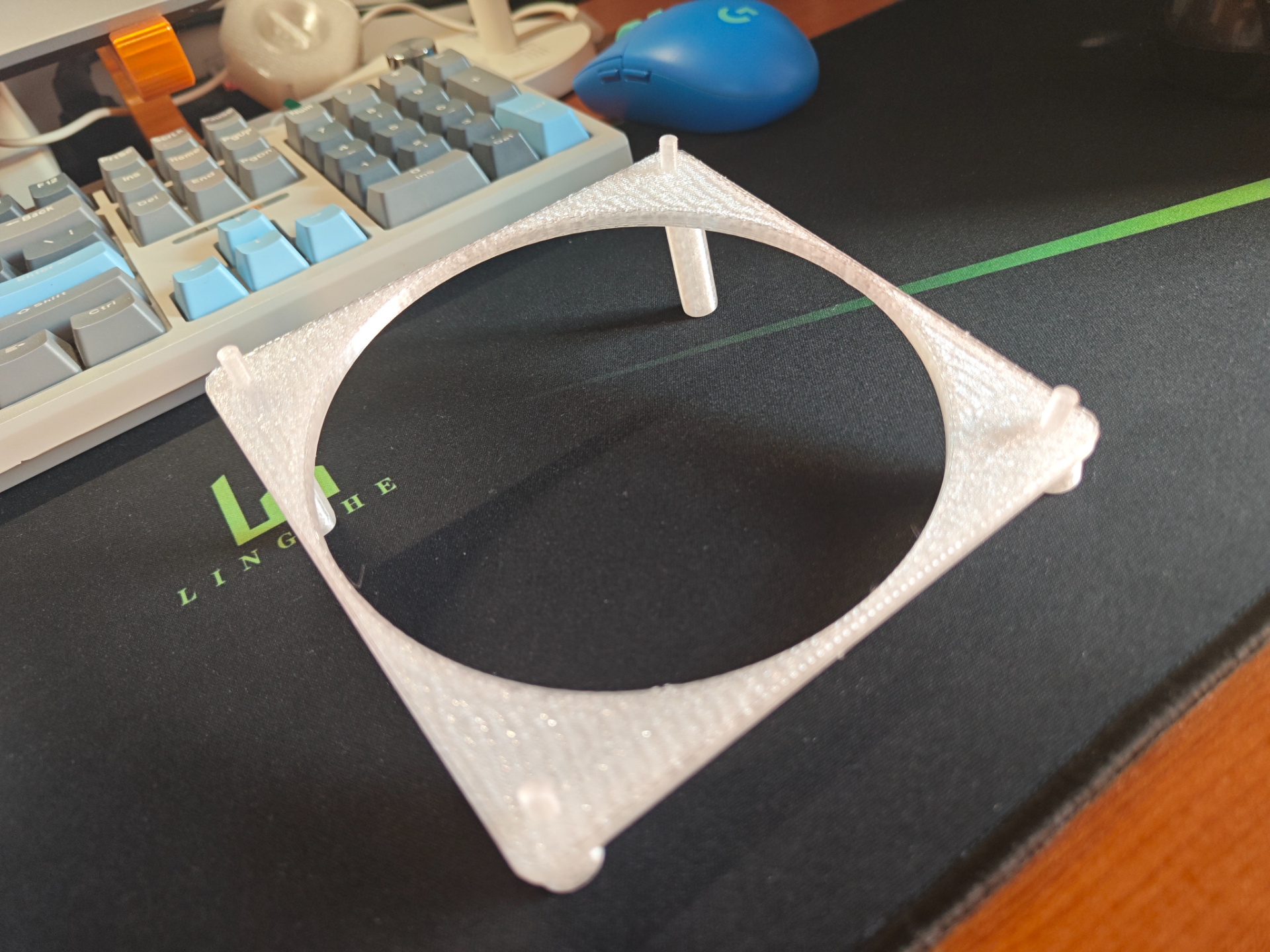 Chassis fan laptop stand 【机箱风扇笔记本支架】