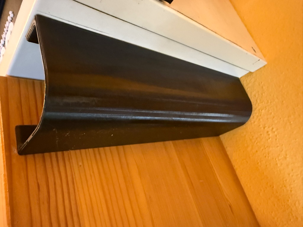 Universal corner holder 40x200 mm