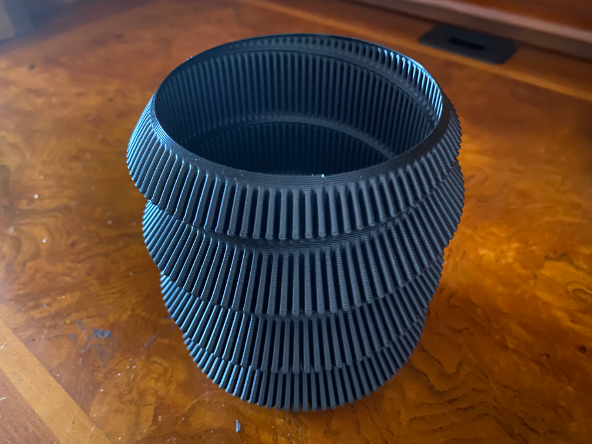 Screw on Fins Vase