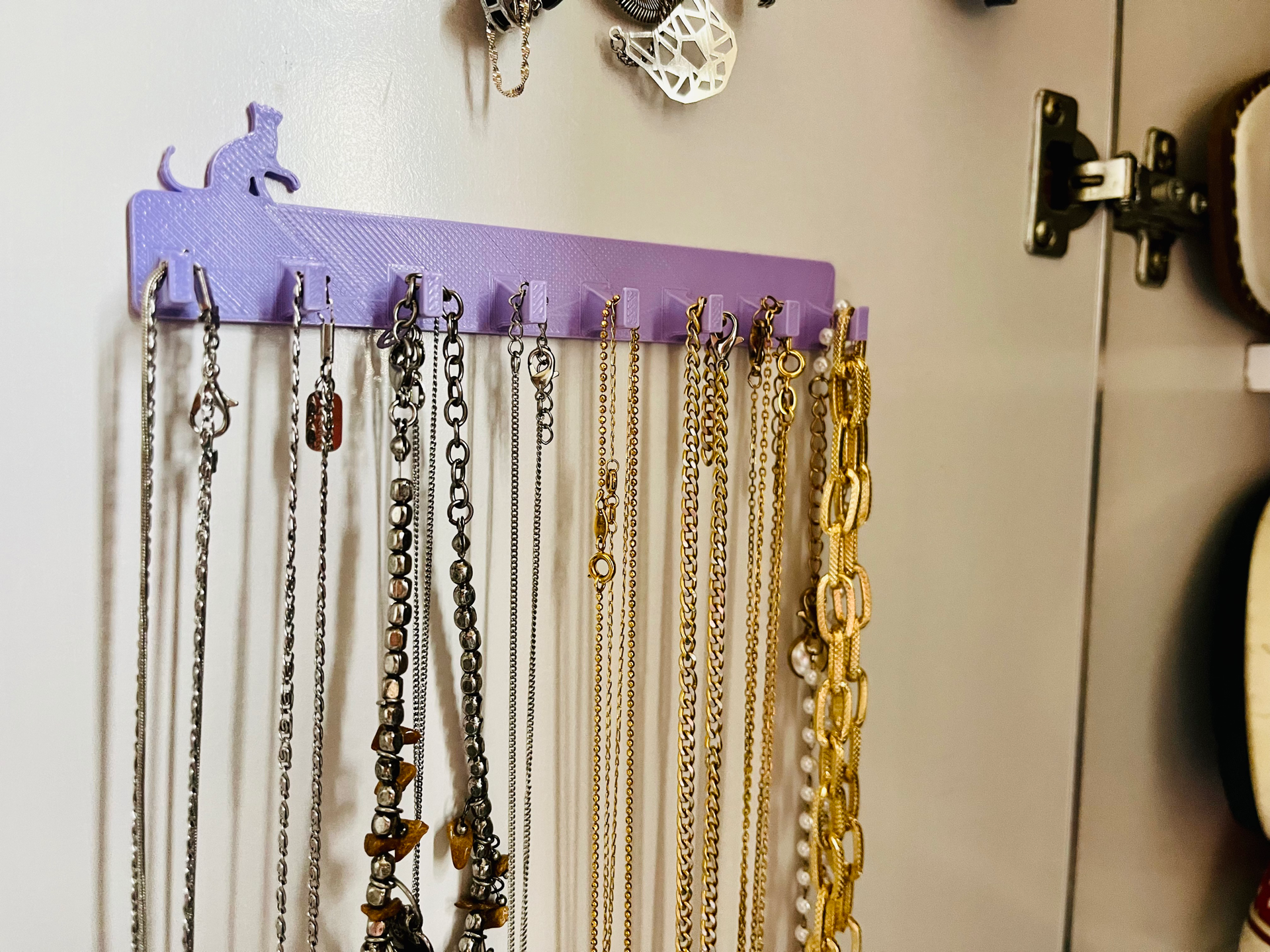 CAT NECKLACE HANGER