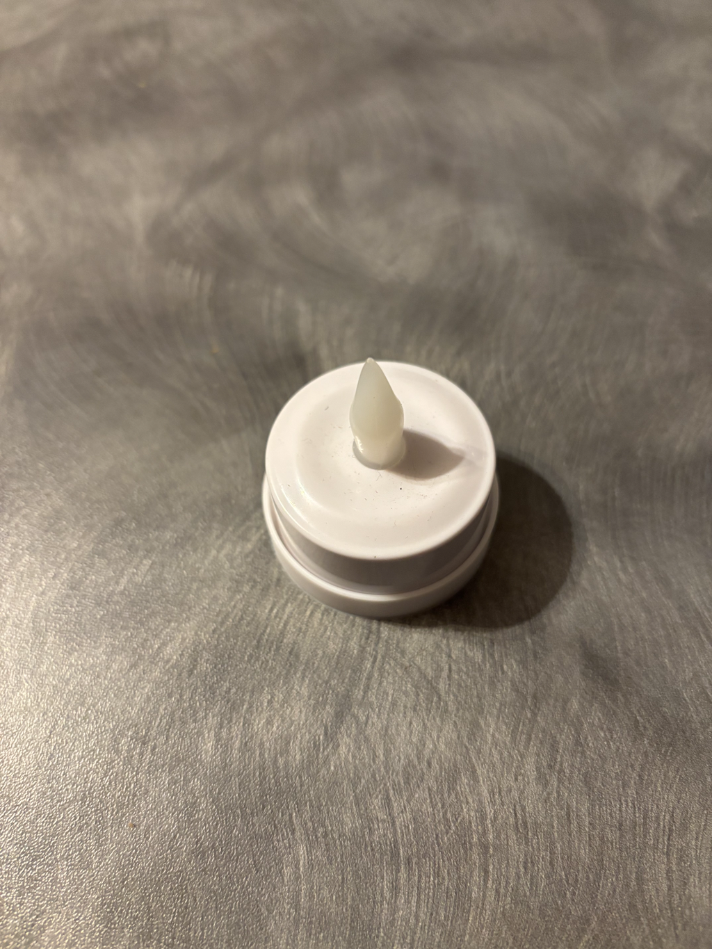 Tea light holder