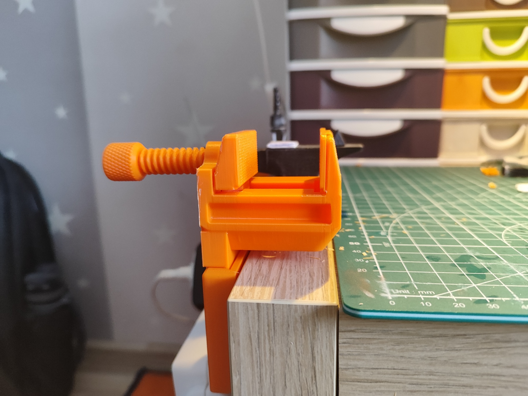 infinityclamp vice with replaceable jaws