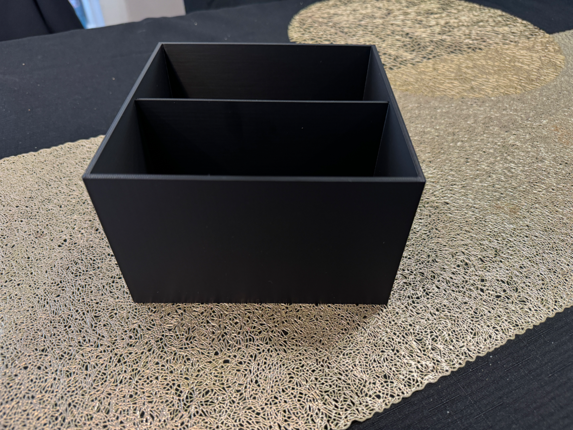 Compartment Box Storage 2 split 200x160x100 + Lid