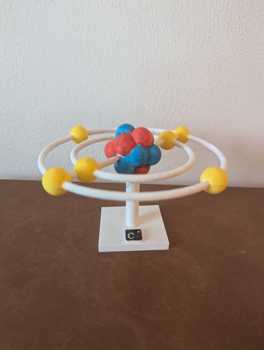Carbon Atom Model (No AMS)