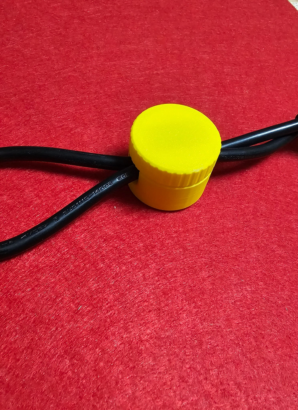 Cable organizer