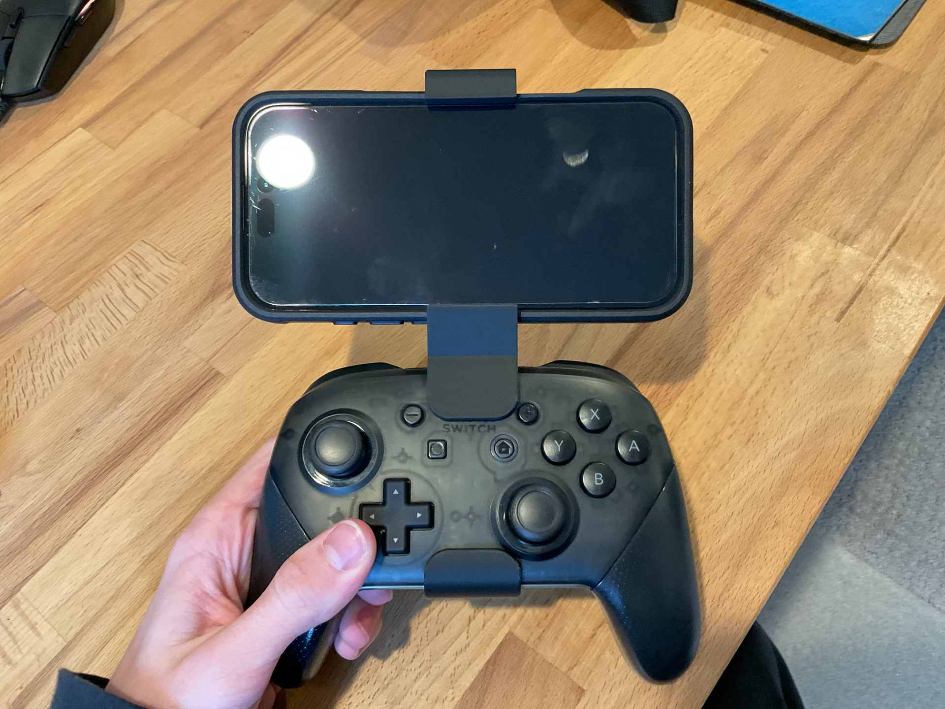 iPhone holder for Nintendo Switch Pro Controller