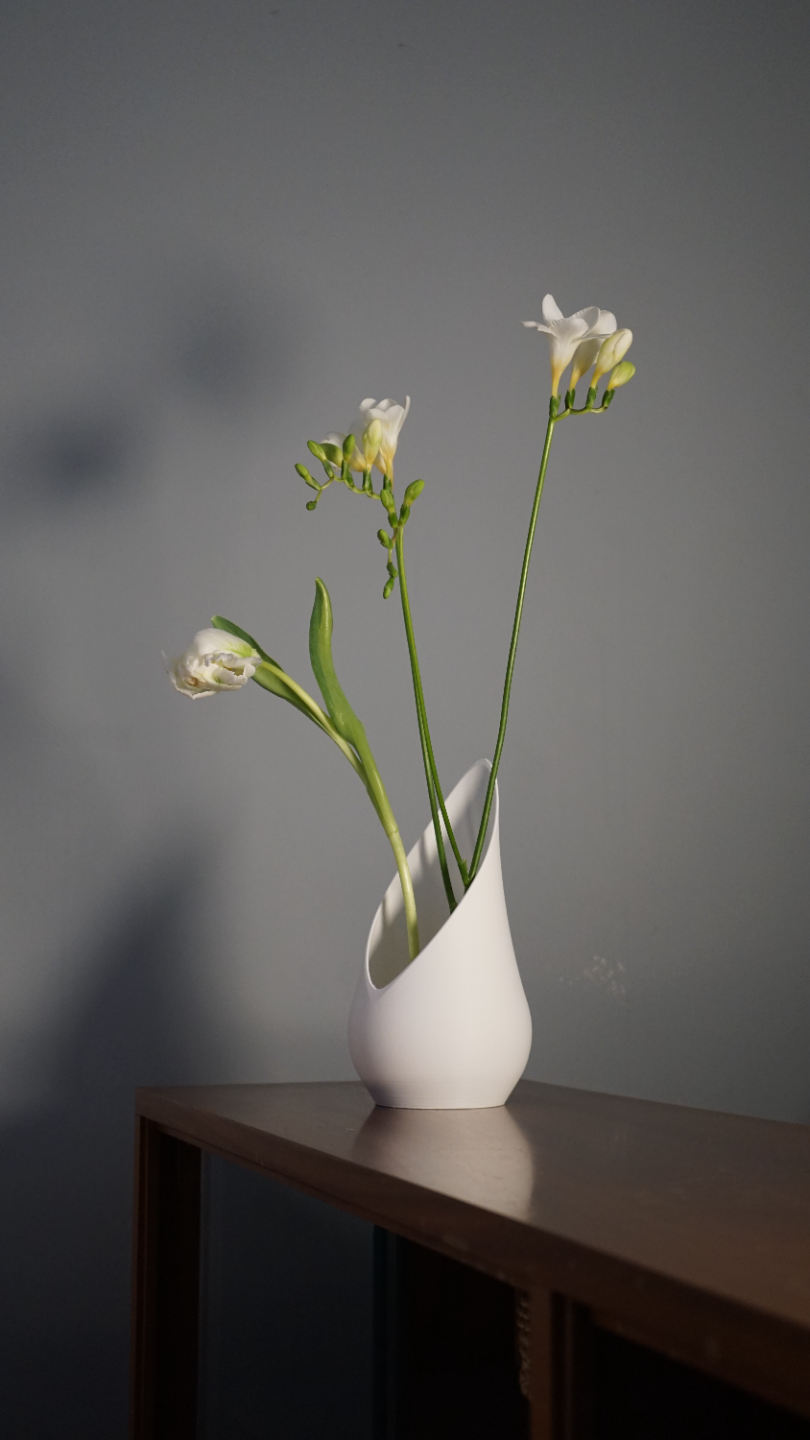 Modern Vase with Integrated Flower Frog