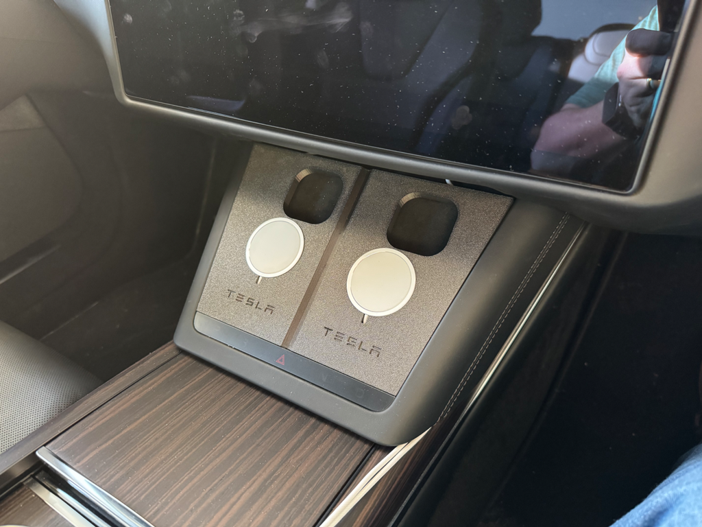 Tesla Model S (2021+ Refresh) MagSafe Adapter