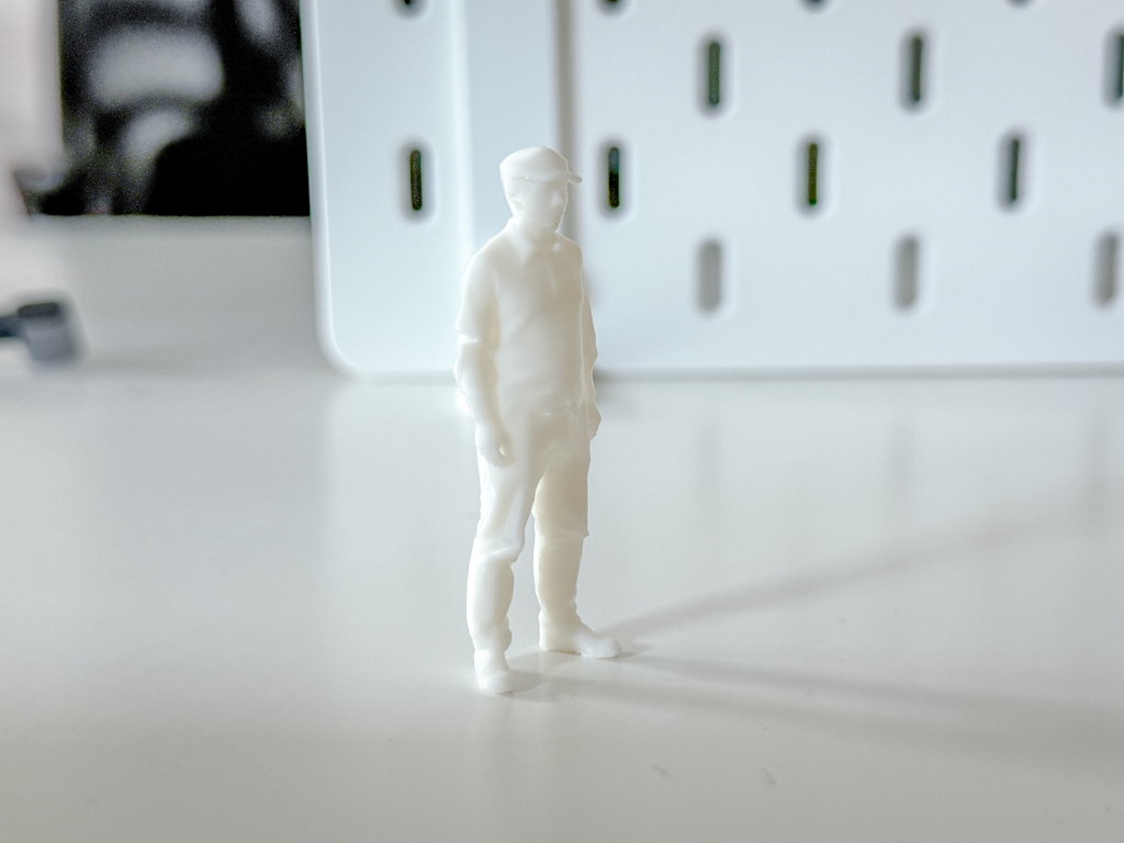 Miniature Man/Worker for your Diorama