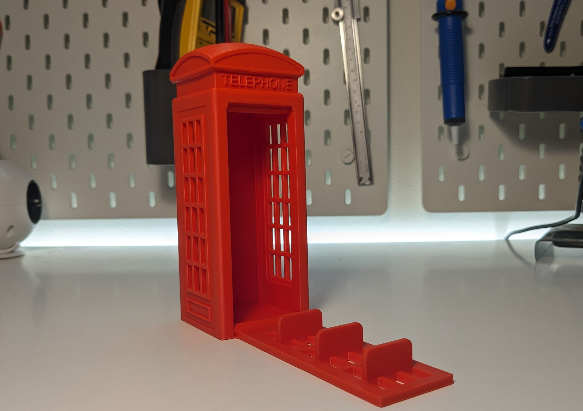 Telephone Booth Phone Stand | print-in-place model