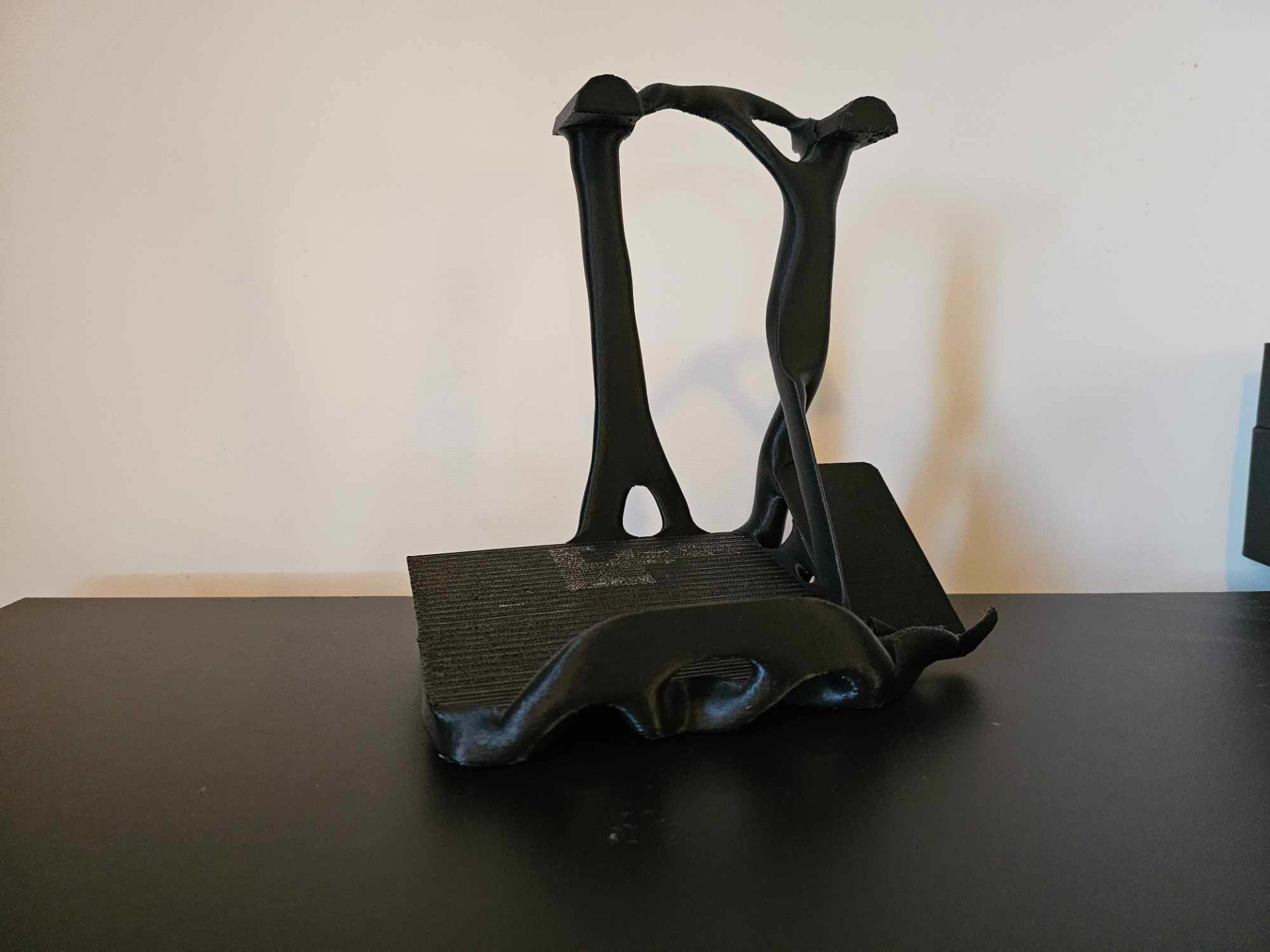 Desk organizer for wallet and keys