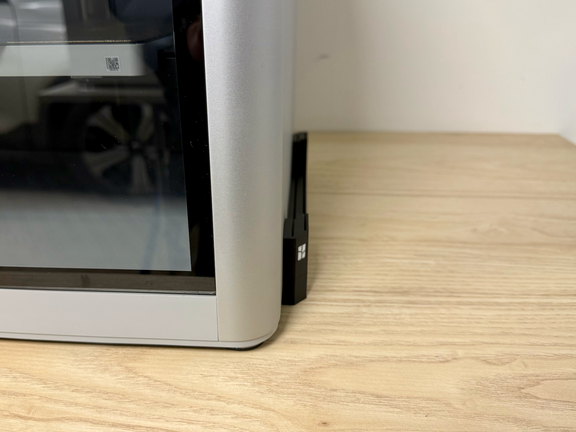 Slim, no wiggle build plate holder (1 to 8 slots)