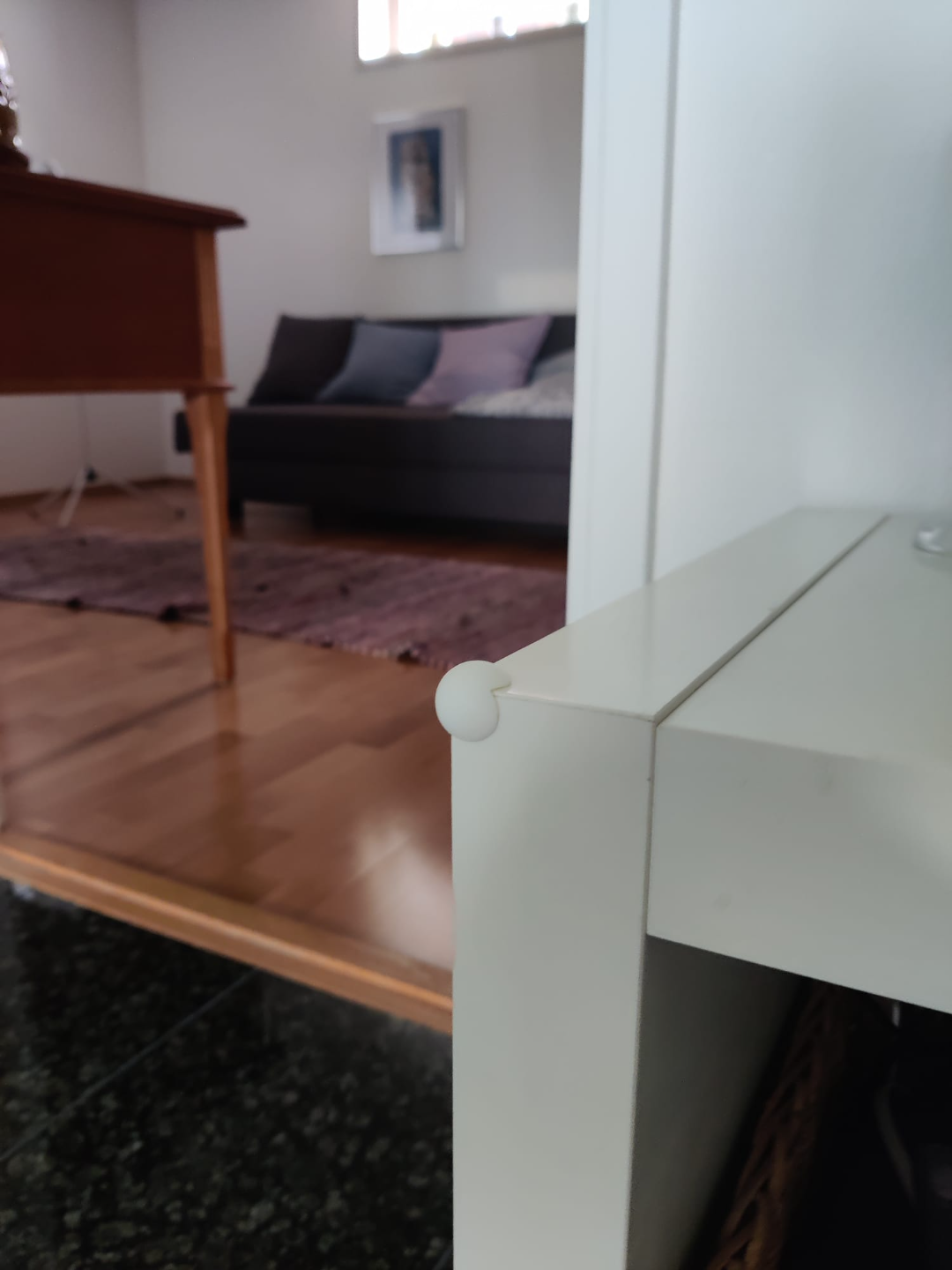 Furniture corner rounder