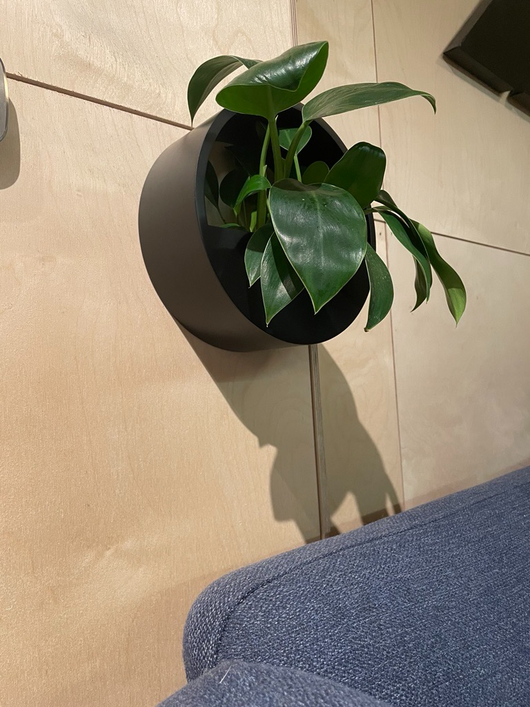 Modern Wall Flower Pot Design