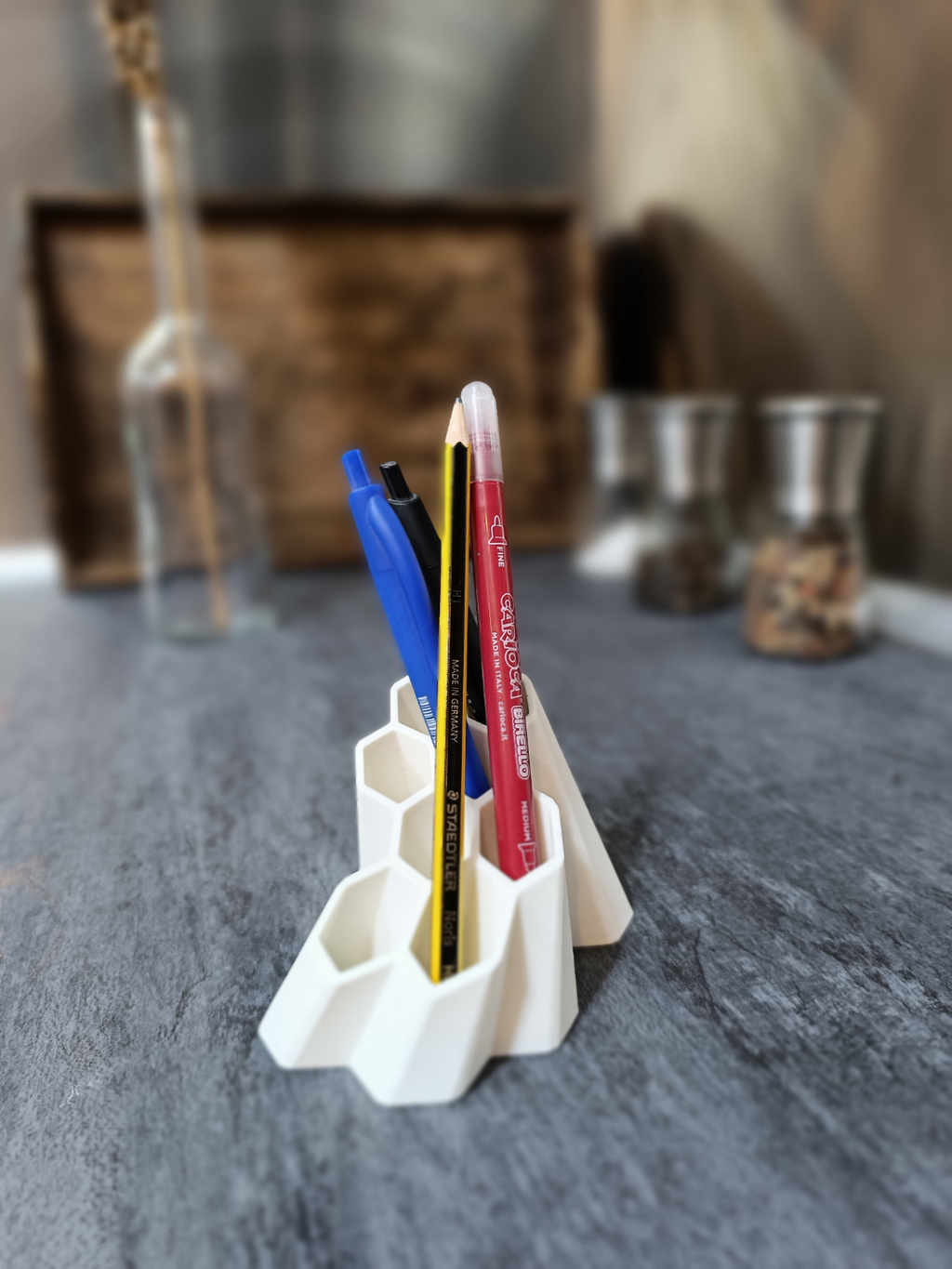 HEXAGONAL PEN TIN