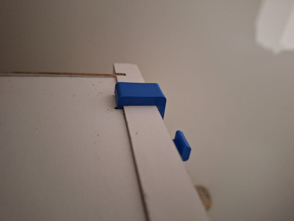 Simple closet edge hook