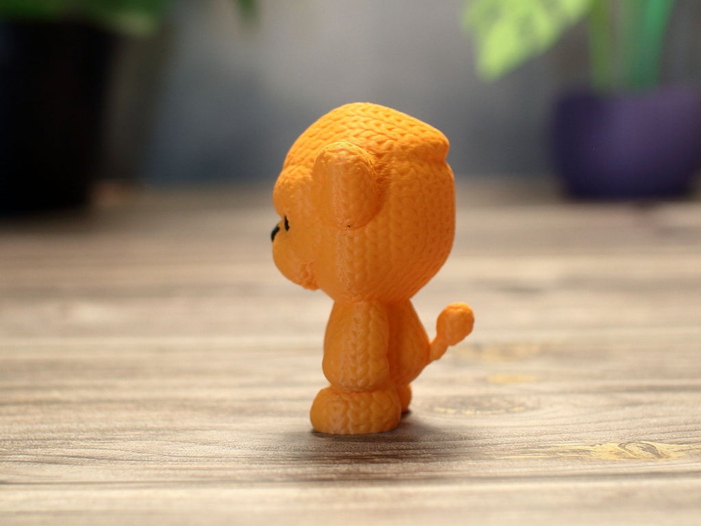Knitted Angry Lion Cub