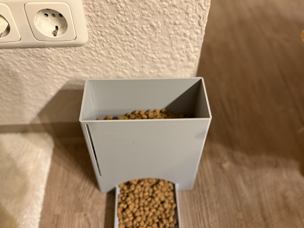 Moderner Katzenfutterspender für Trockenfutter