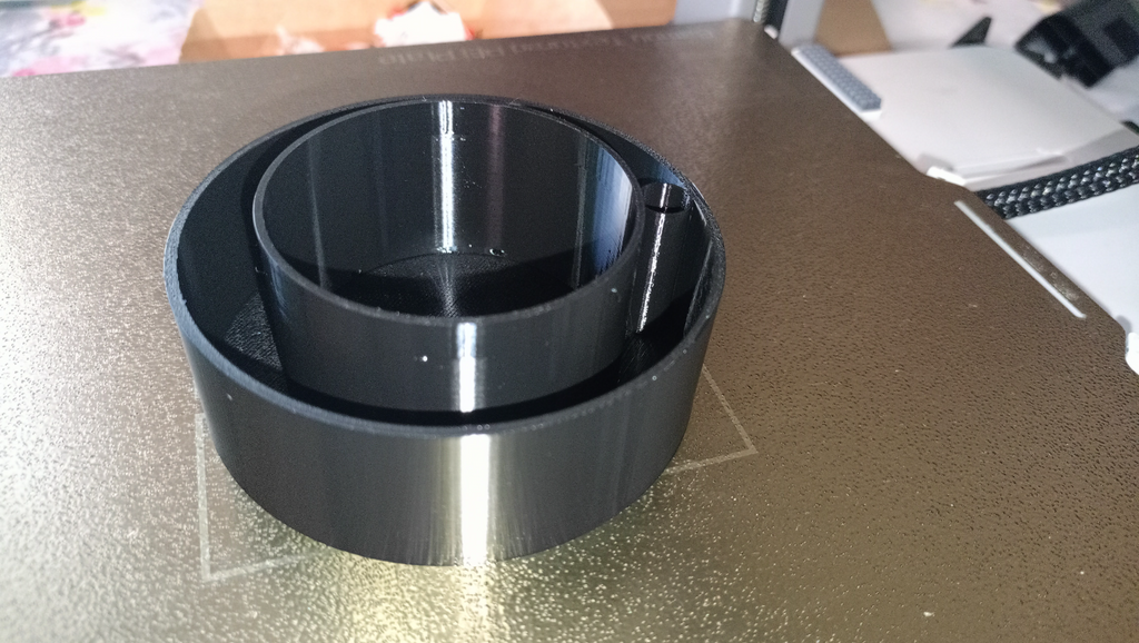 Self Watering sprouter with water level indicator
