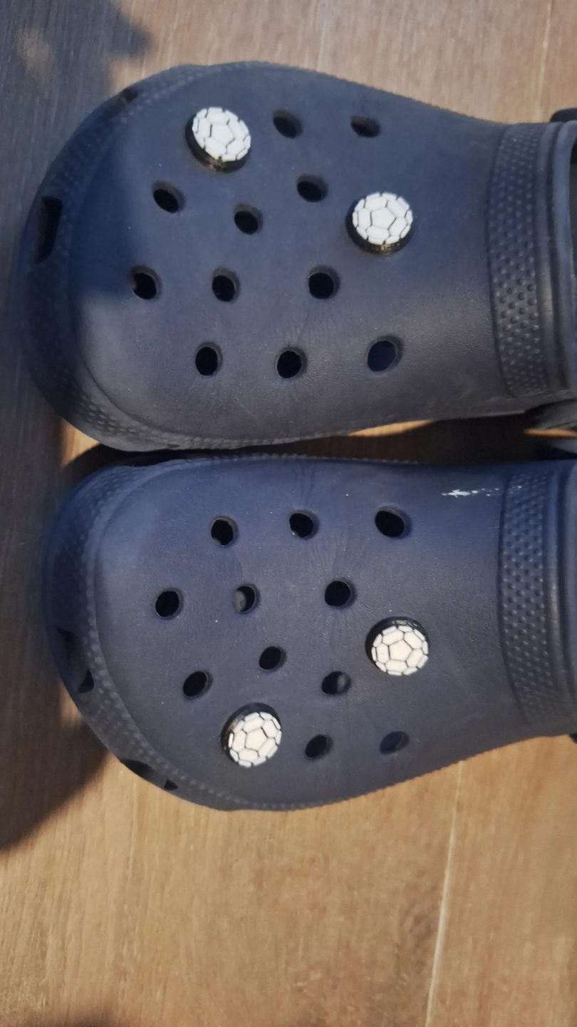 Soccer Croc Charm (Single-/Multi color)