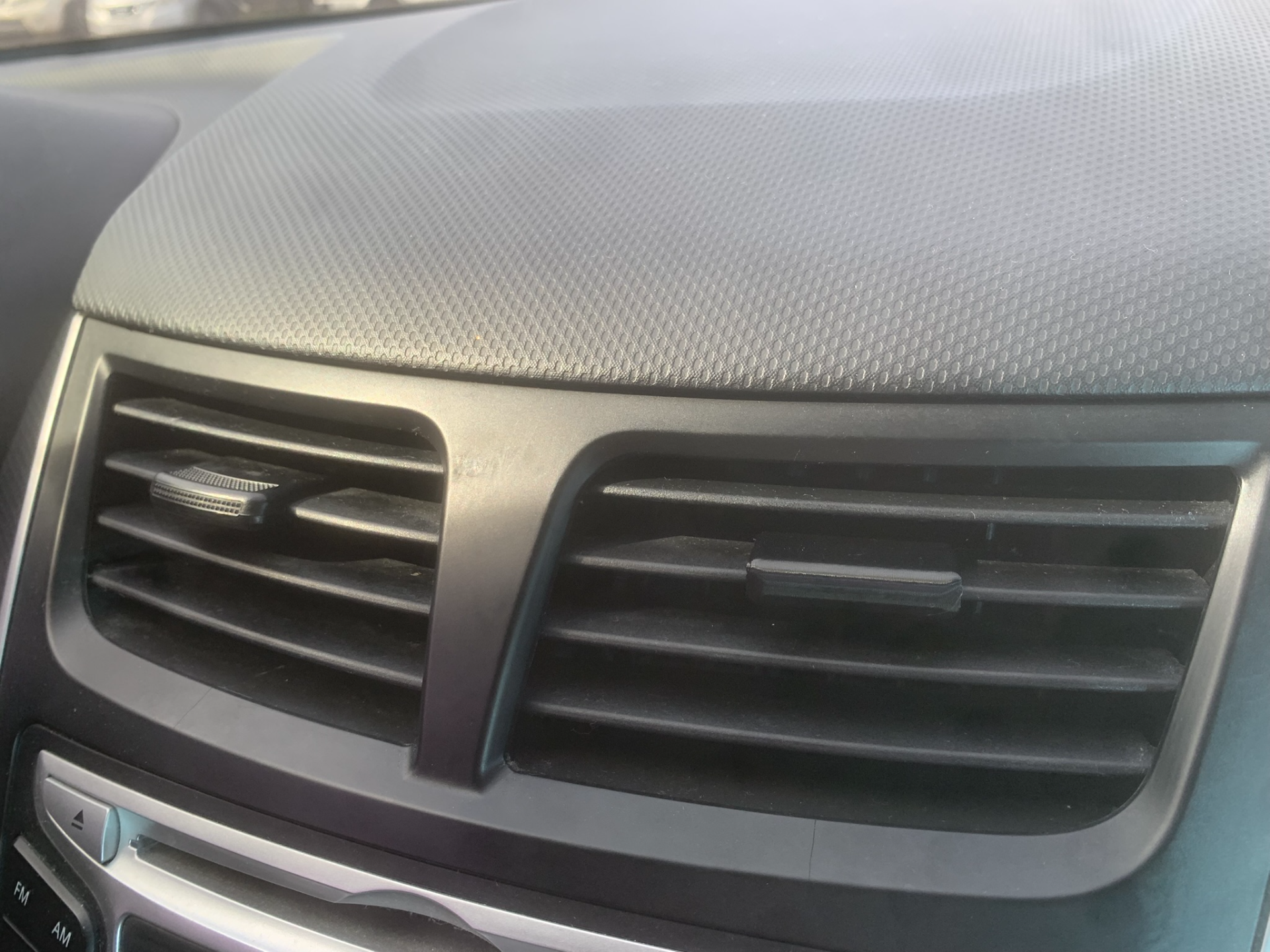 Vent Slides for Hyundai Accent 2013