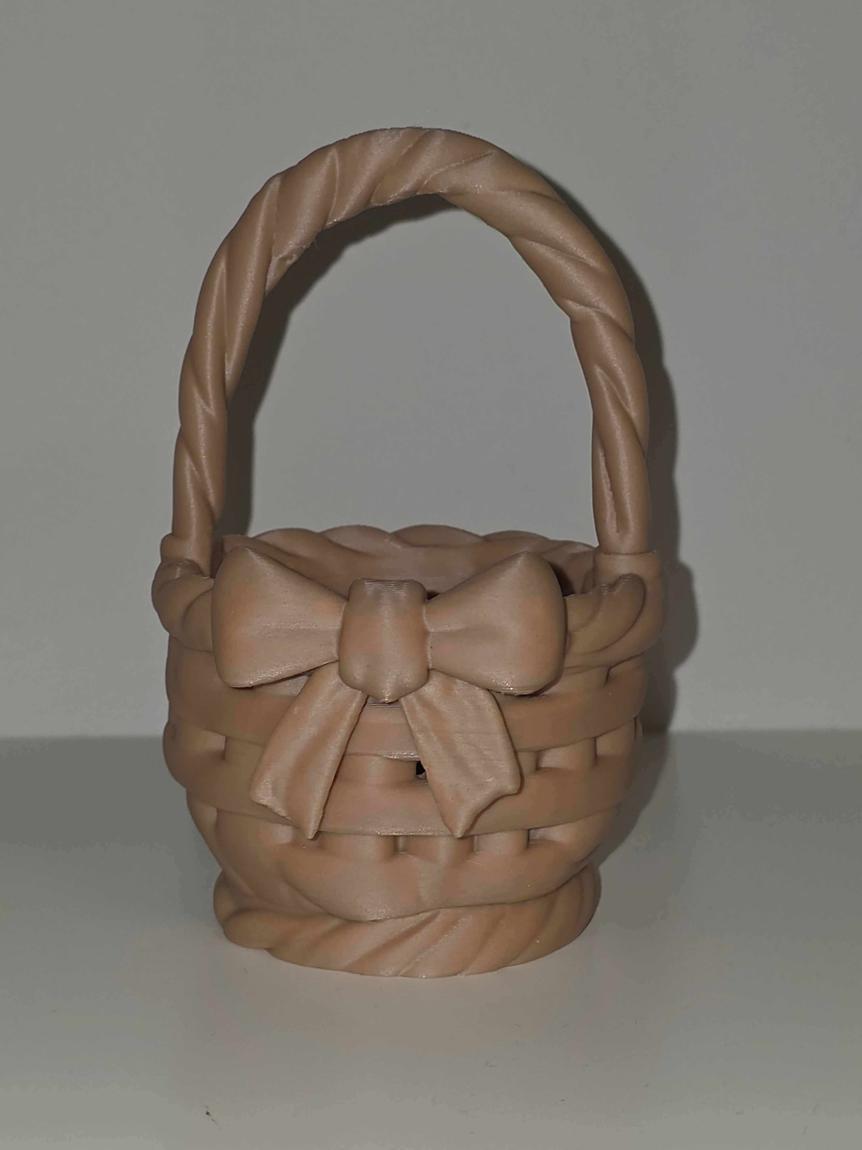 Decorative Basket with Bow for Egg