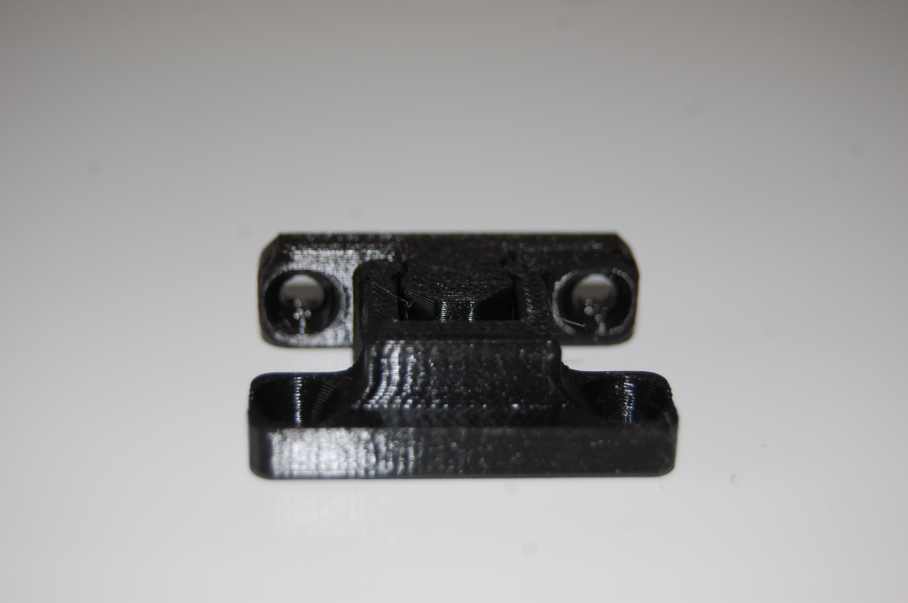 Door latch