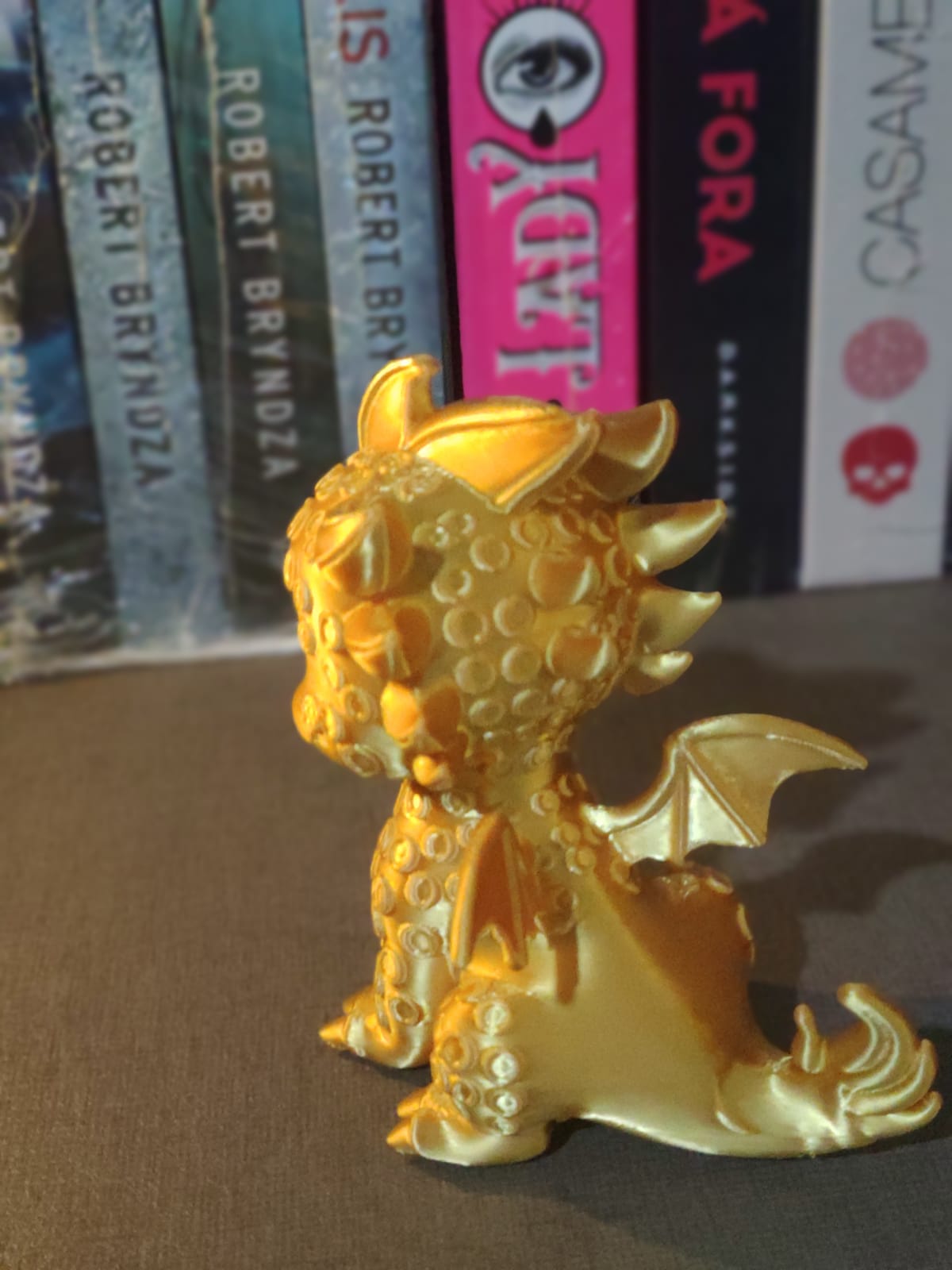 Golden Baby Dragon – Andarna (Fourth Wing)