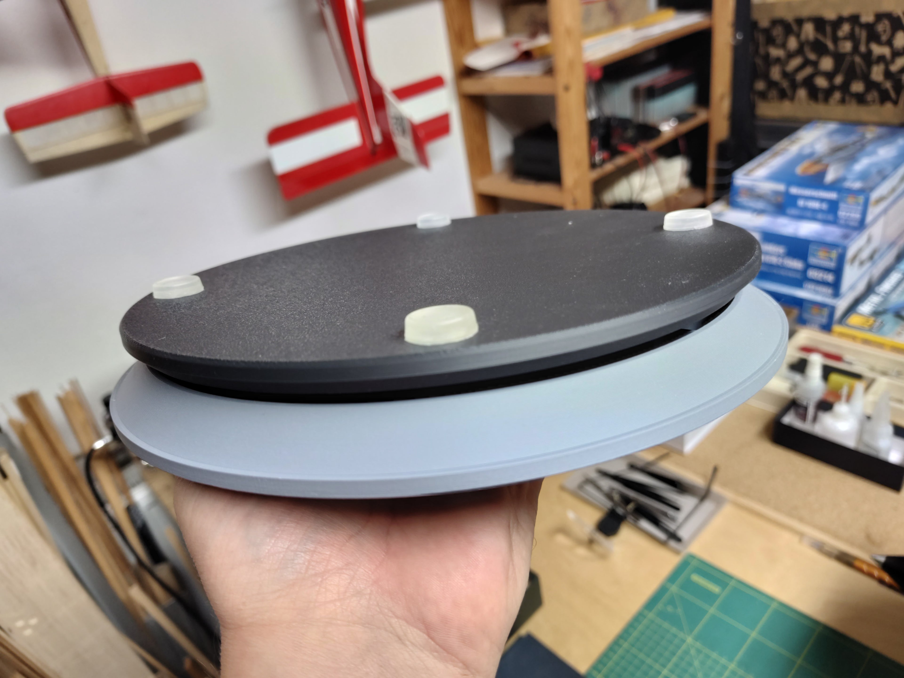 Air Brush Turntable