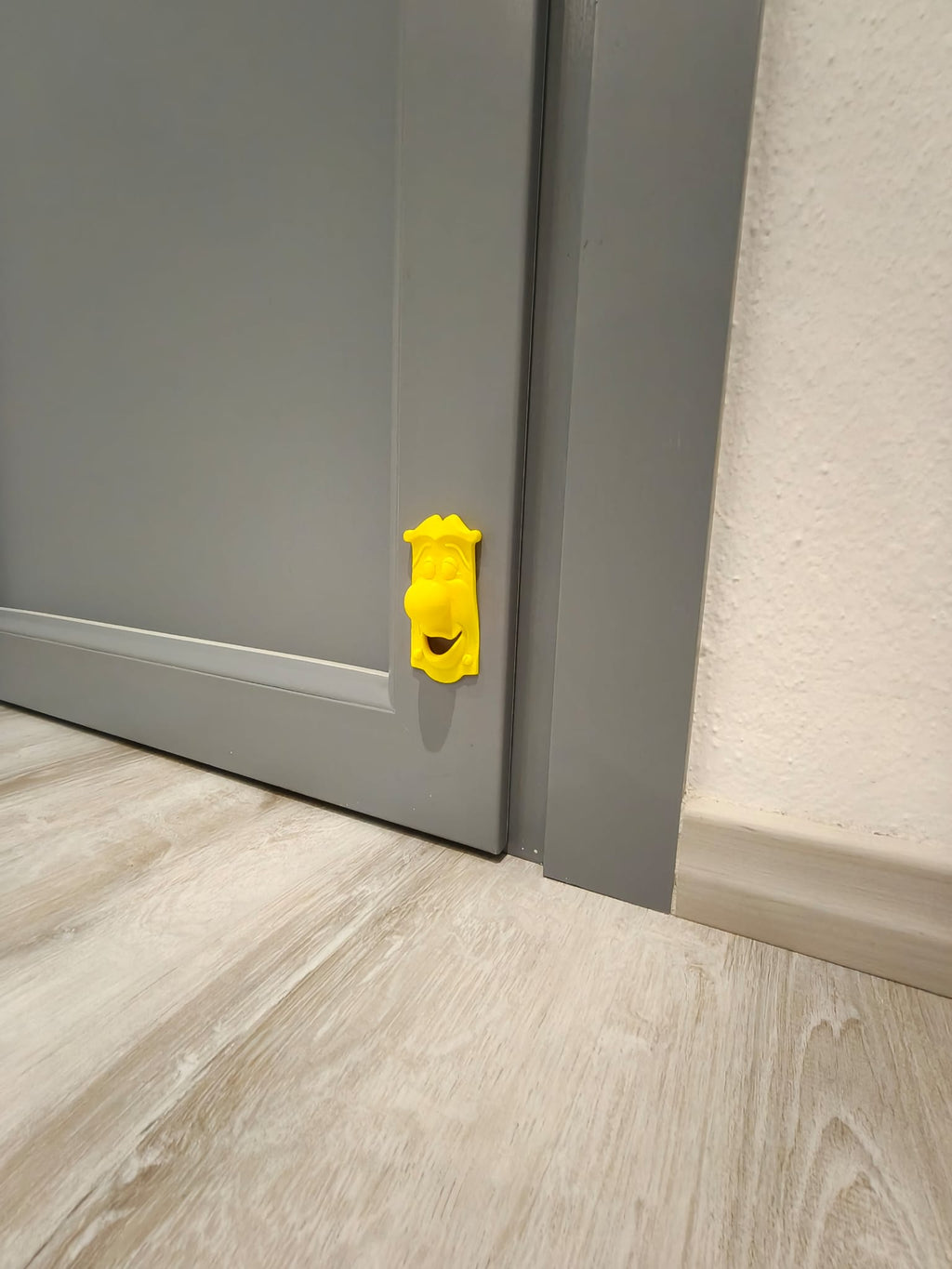 tiny door Alice in Wonderland