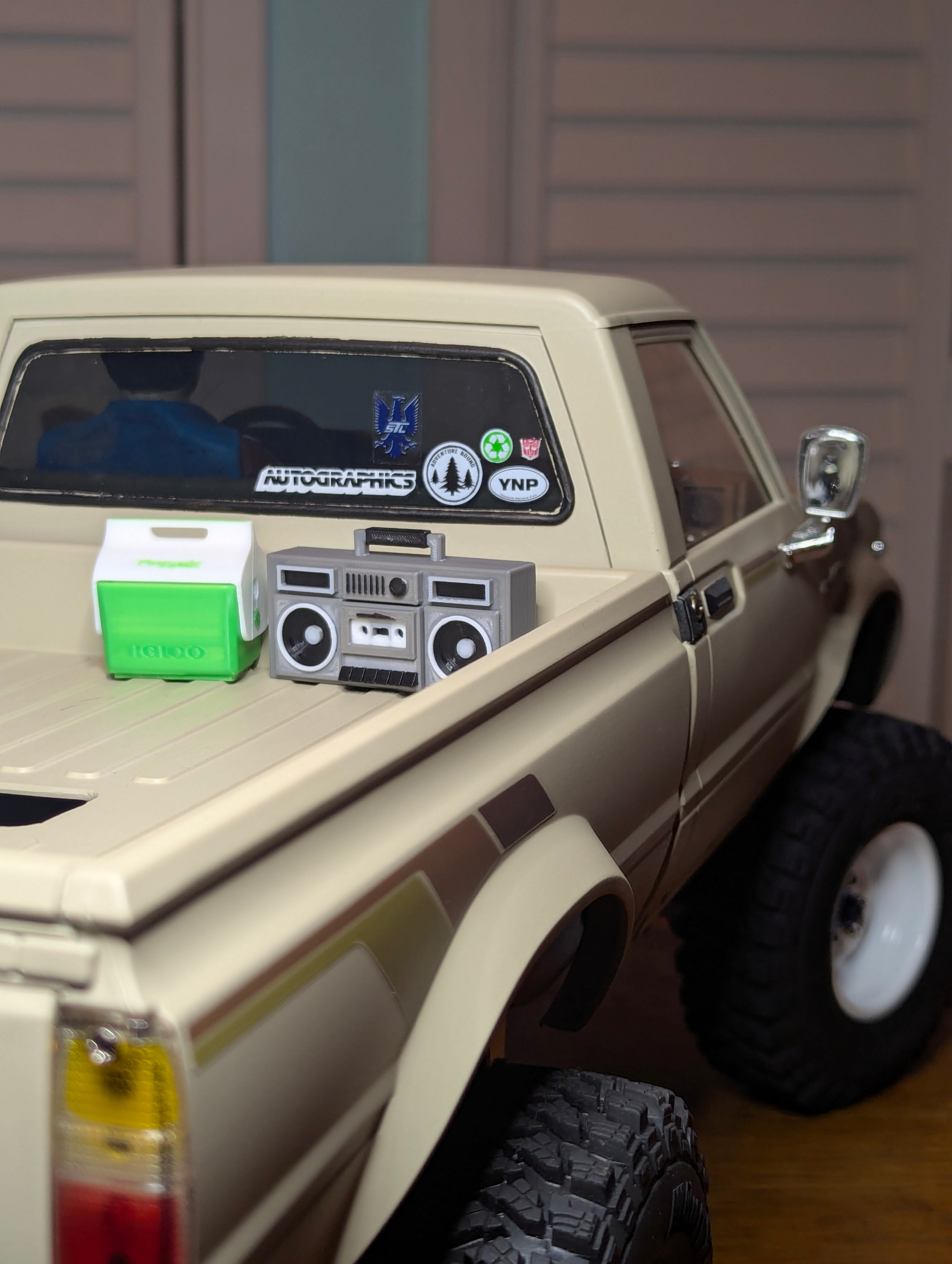 1/10 Scale Cassette Boombox for RC Crawler/Drift