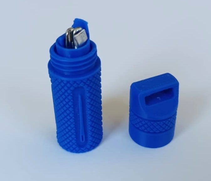 Travel sewing kit