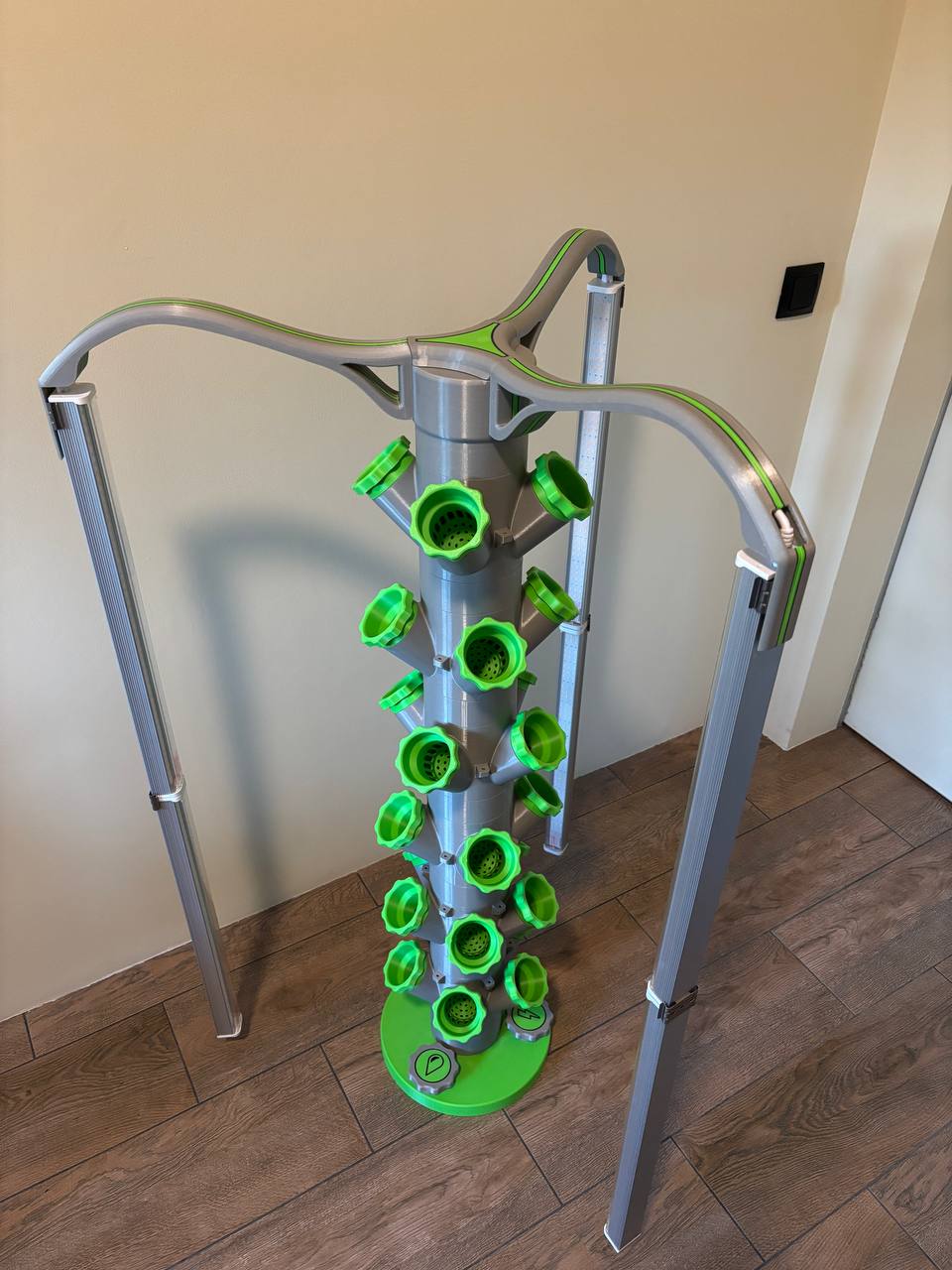 Hydroponic tower light kit
