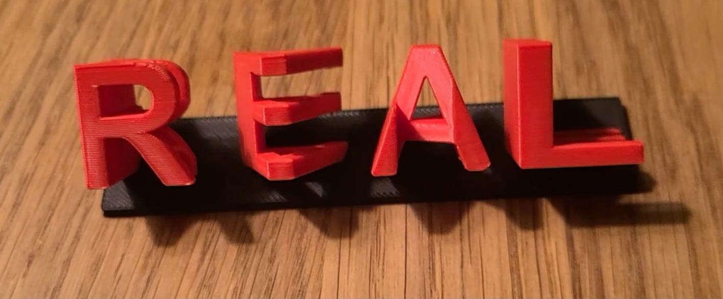 Spiegel-Text "REAL" und "FAKE"
