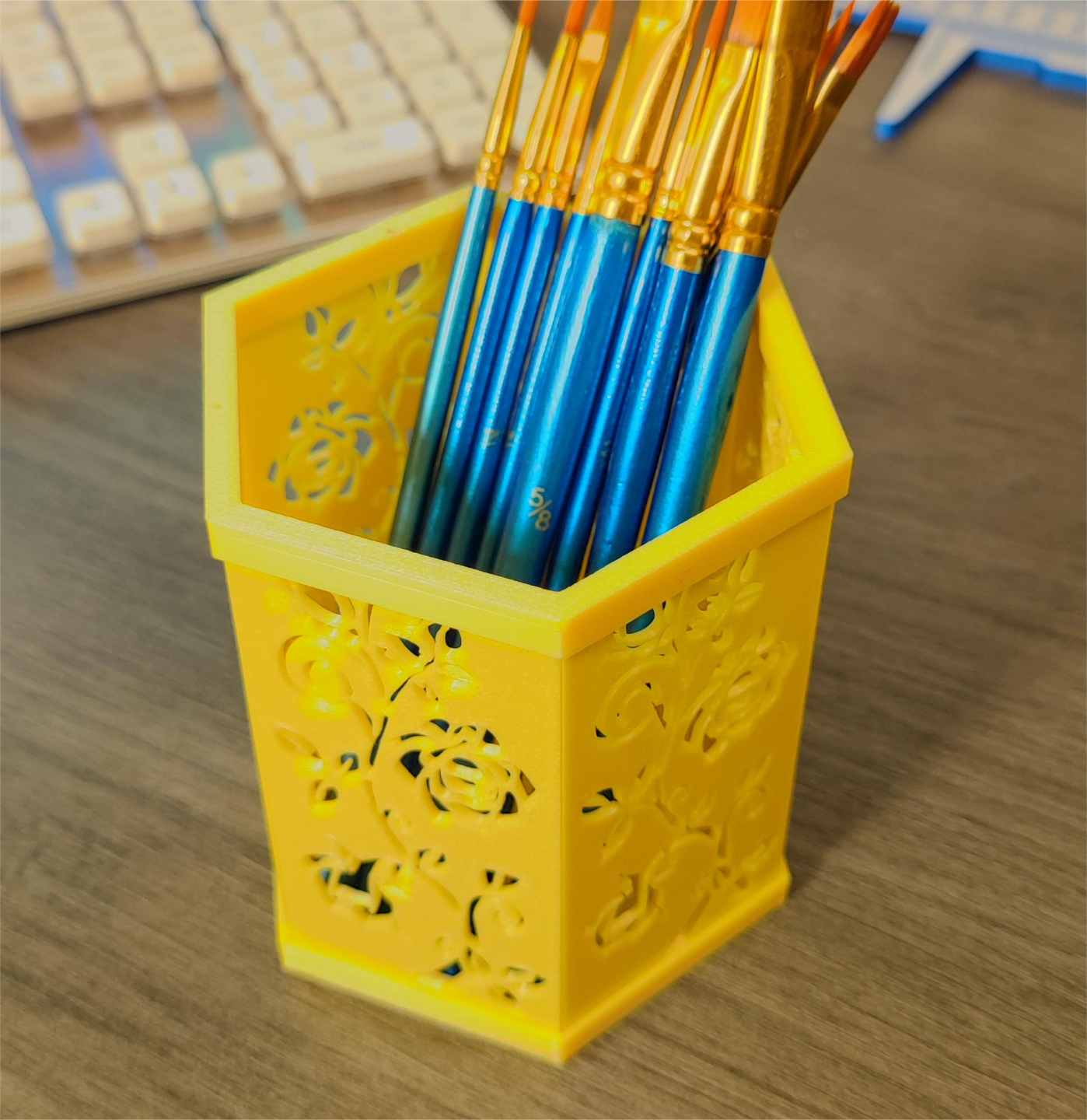 Rose pen holder 玫瑰拼装笔筒