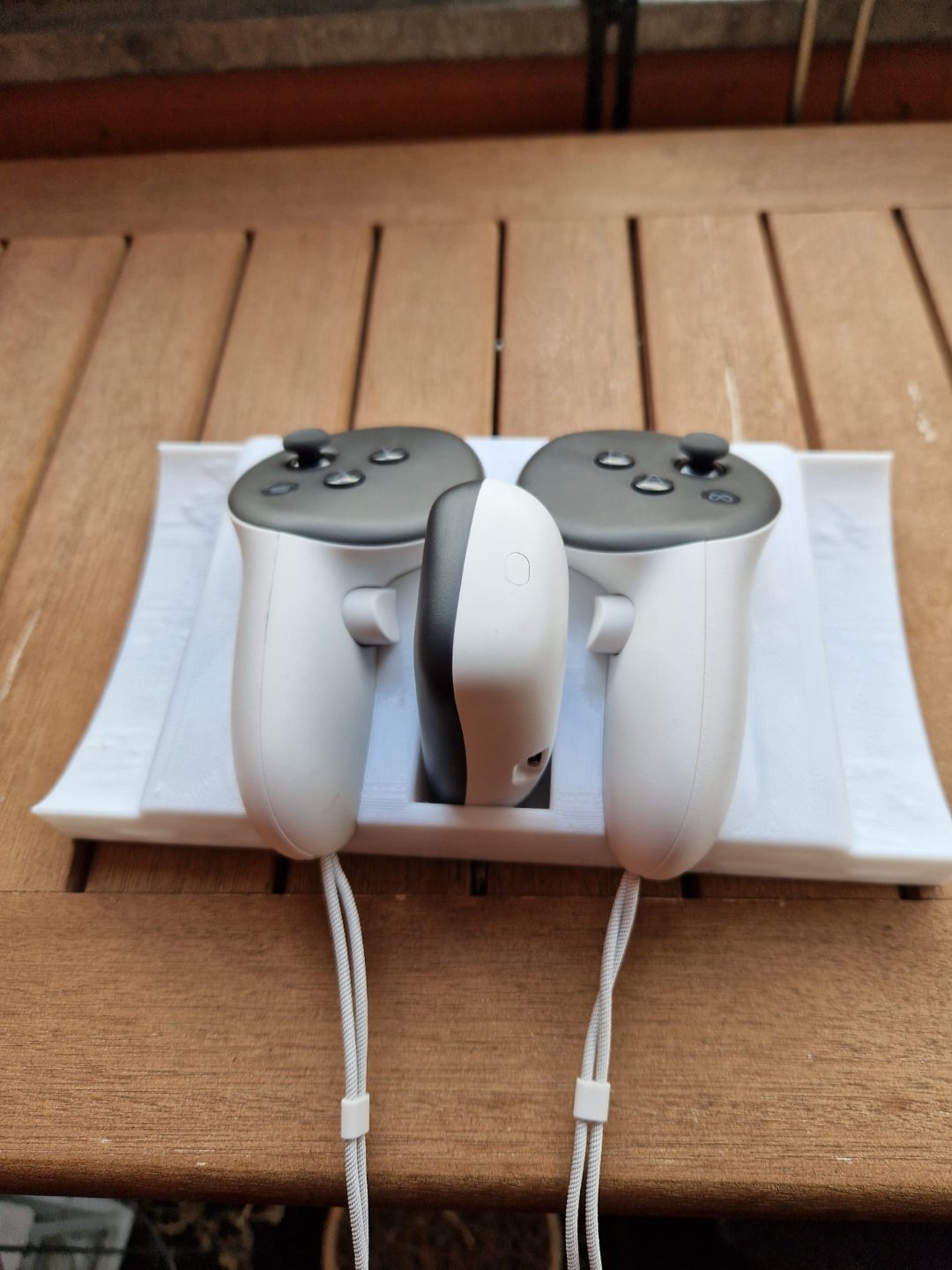 Quest 3 - BOBO VR S3pro controller holder dock