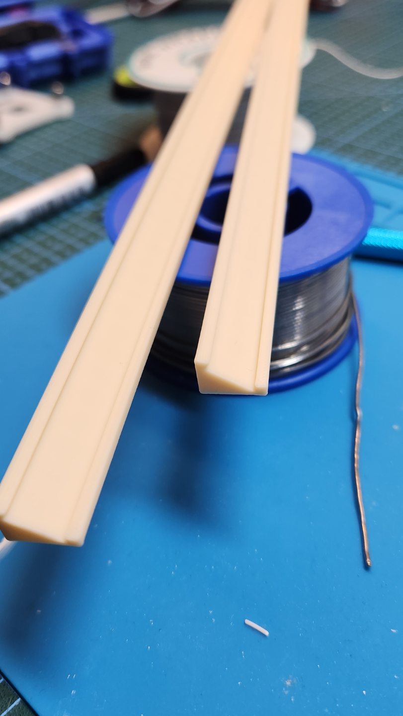 Simple shelf Led profile - 30° angle - slide in.