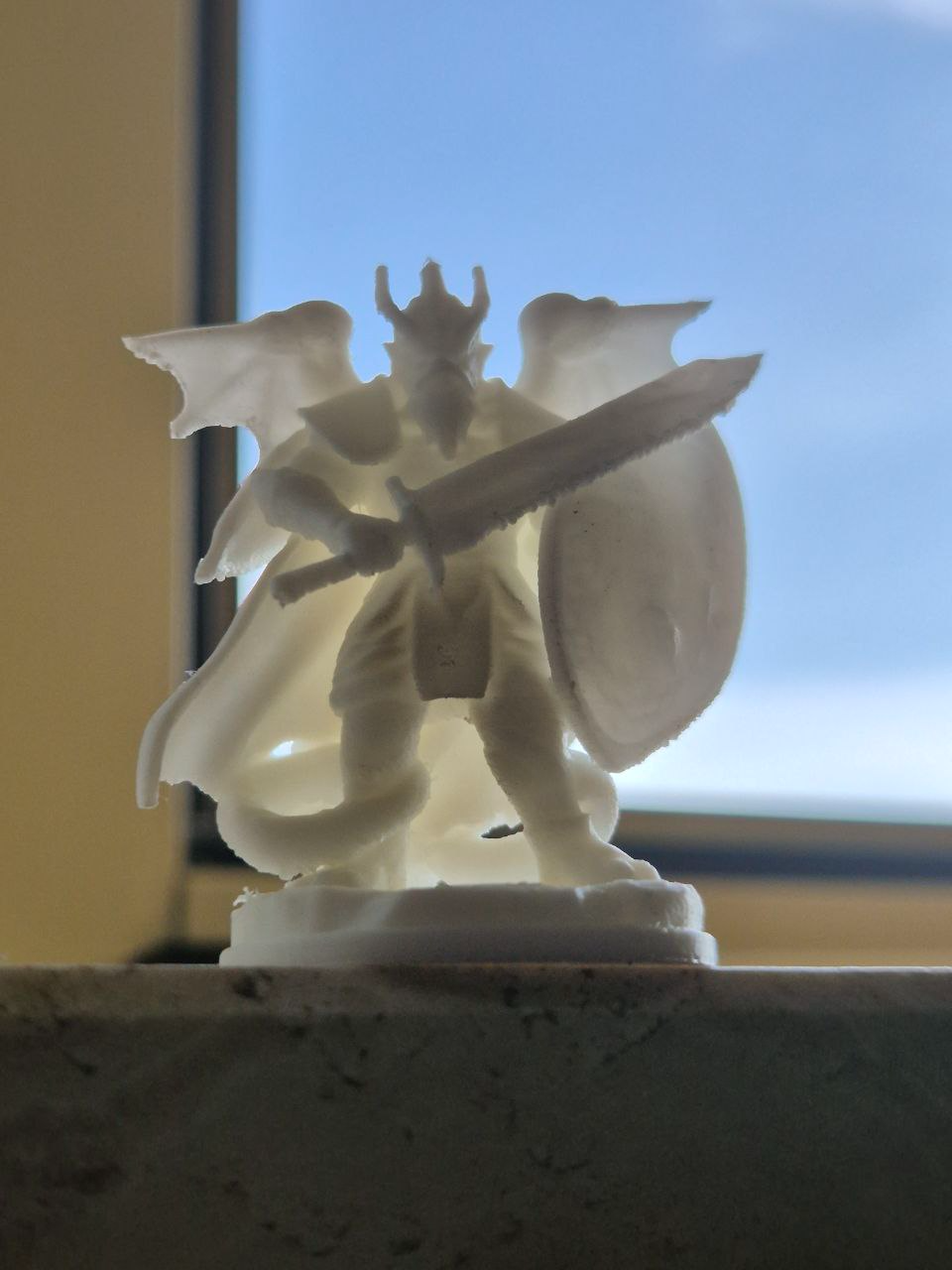 DnD draconic paladin miniature