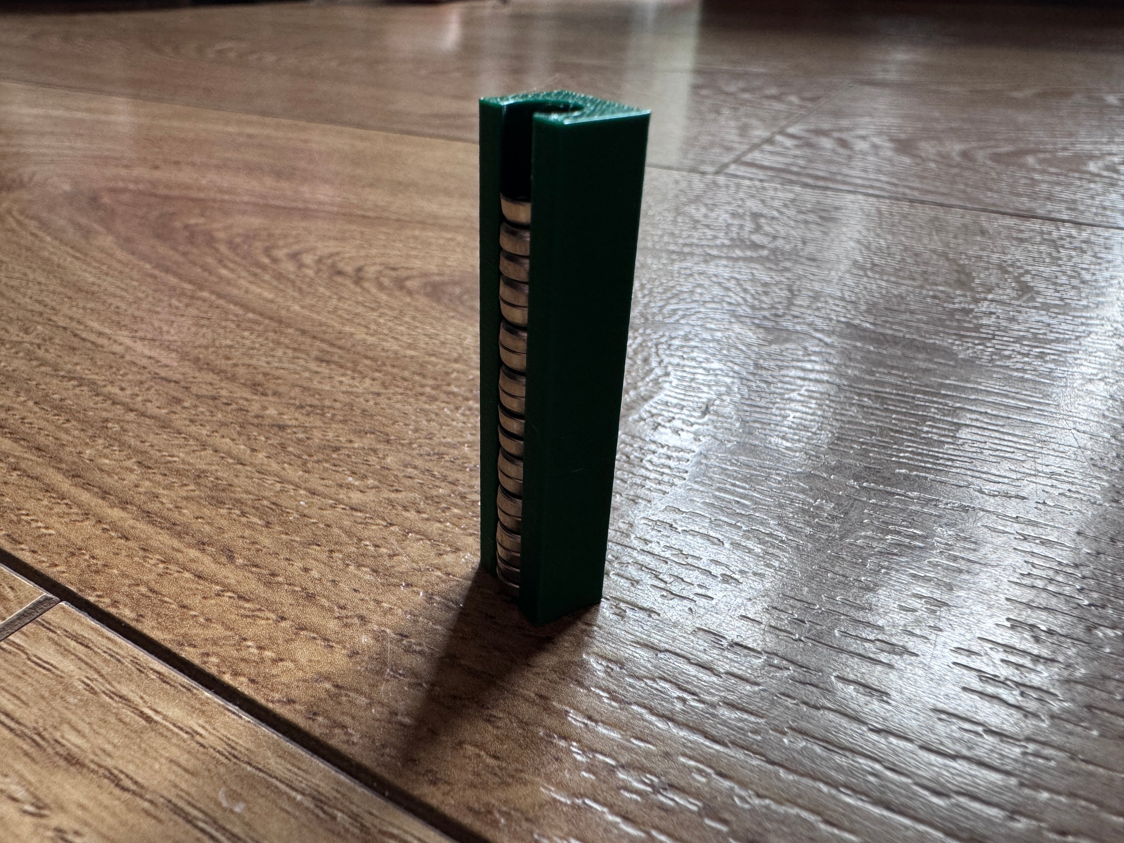 LR521 Battery Holder