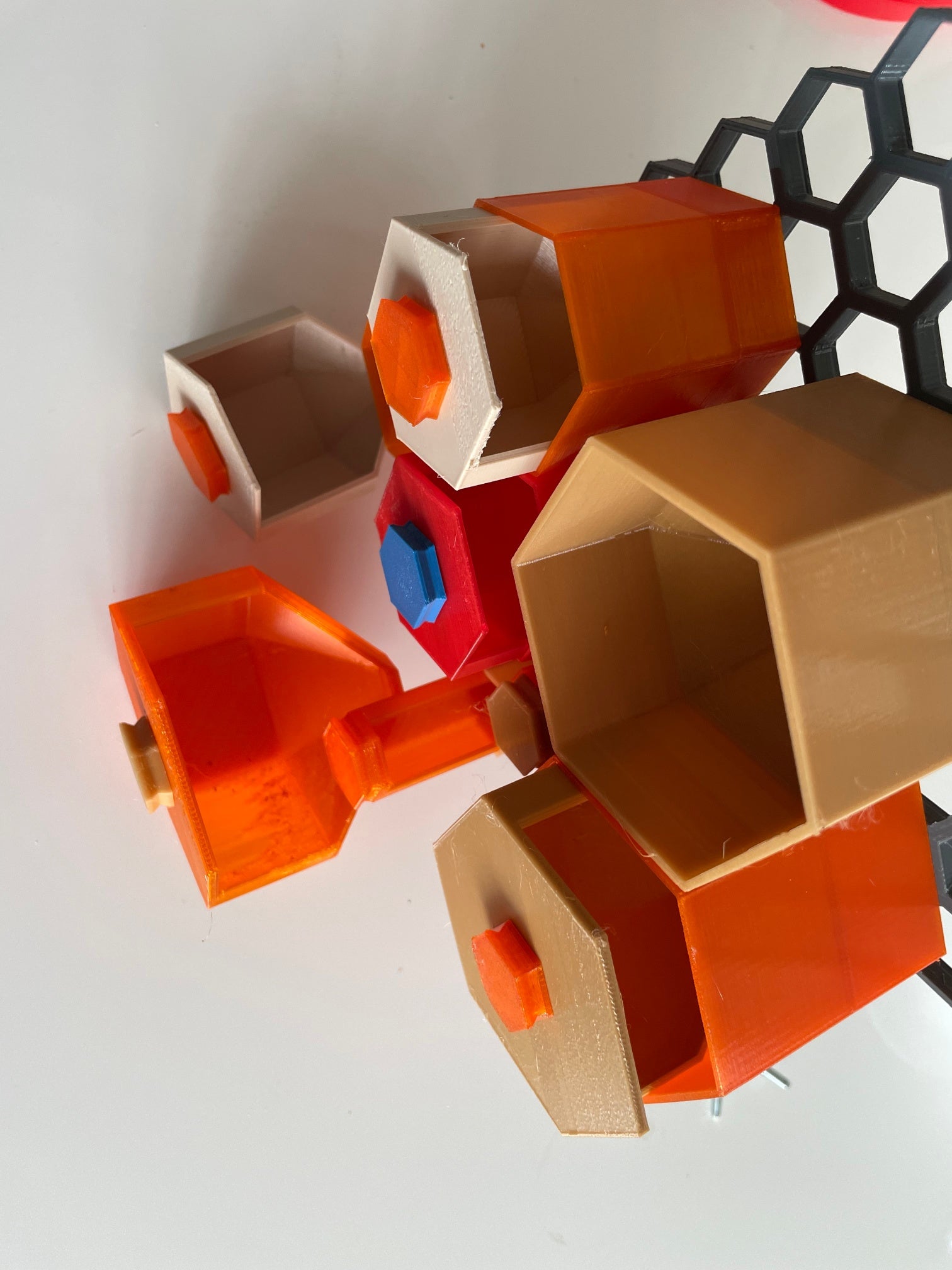 Honeycomb box for Honeycomb wall