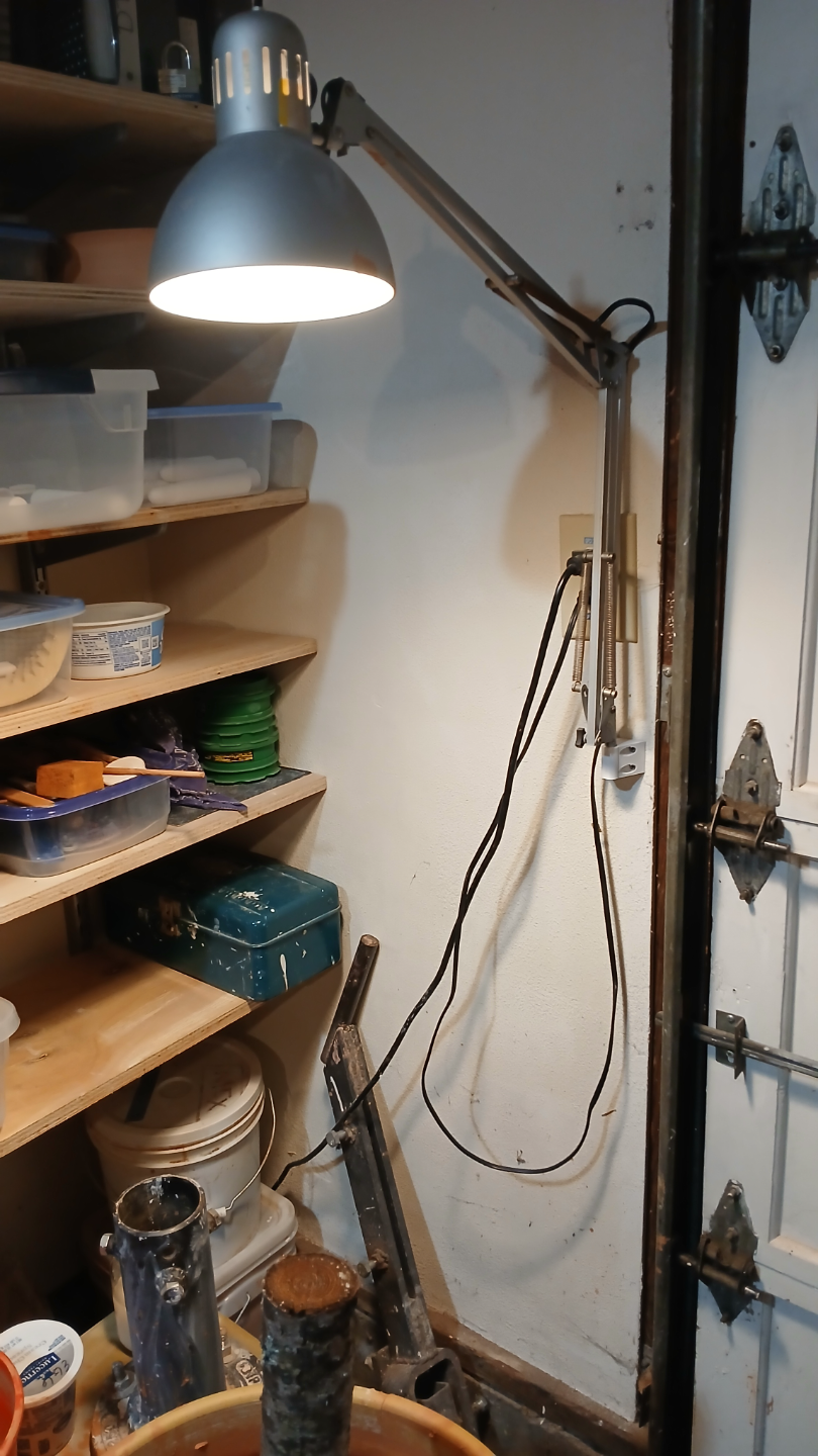 Screw in wall mount for desk lamp with post
