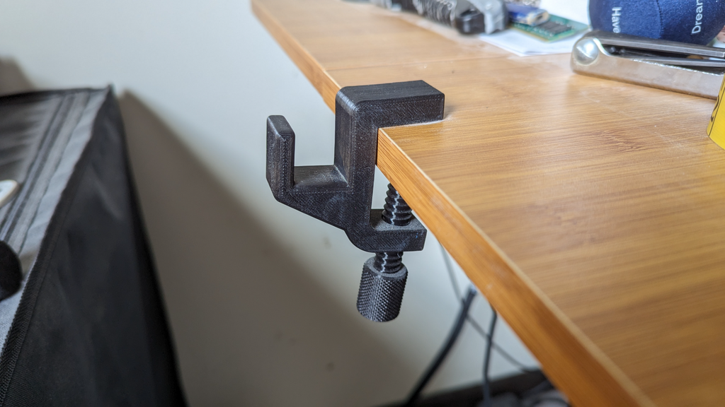 Simple Headset/Headphone Hanging Clamp