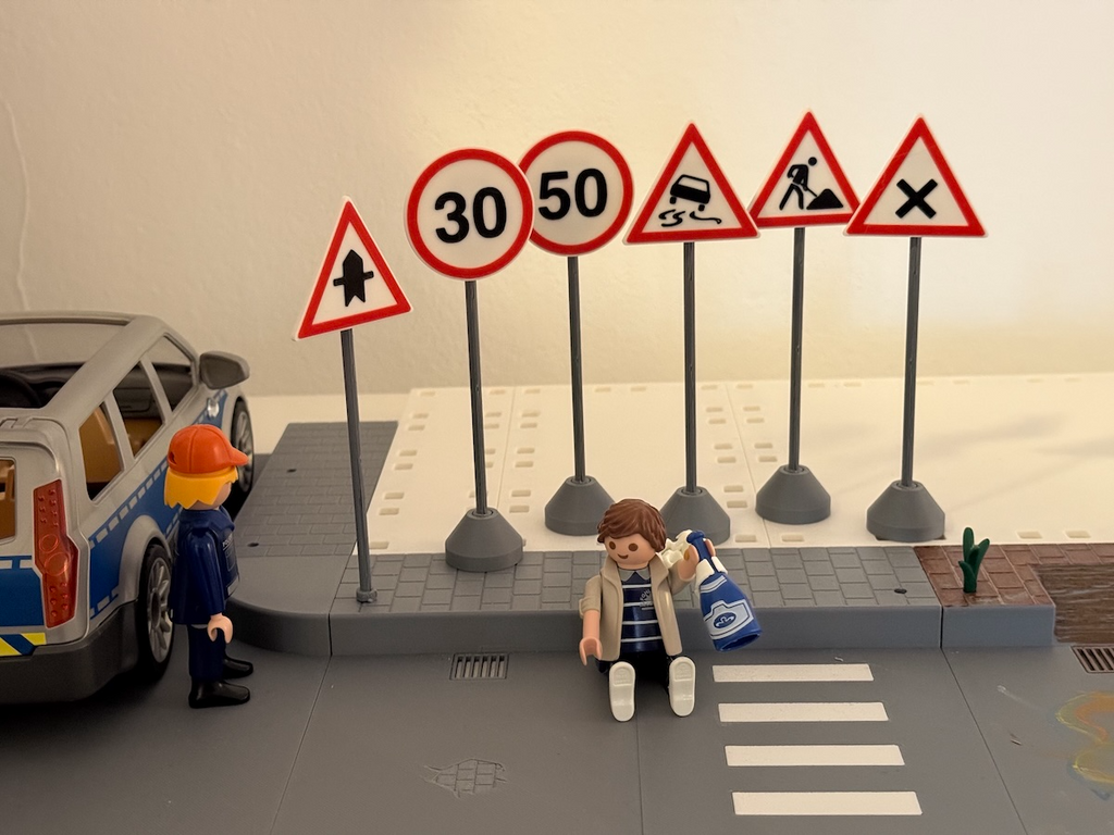 Verkehrsschilder Pfosten Kegel Spielzeug
