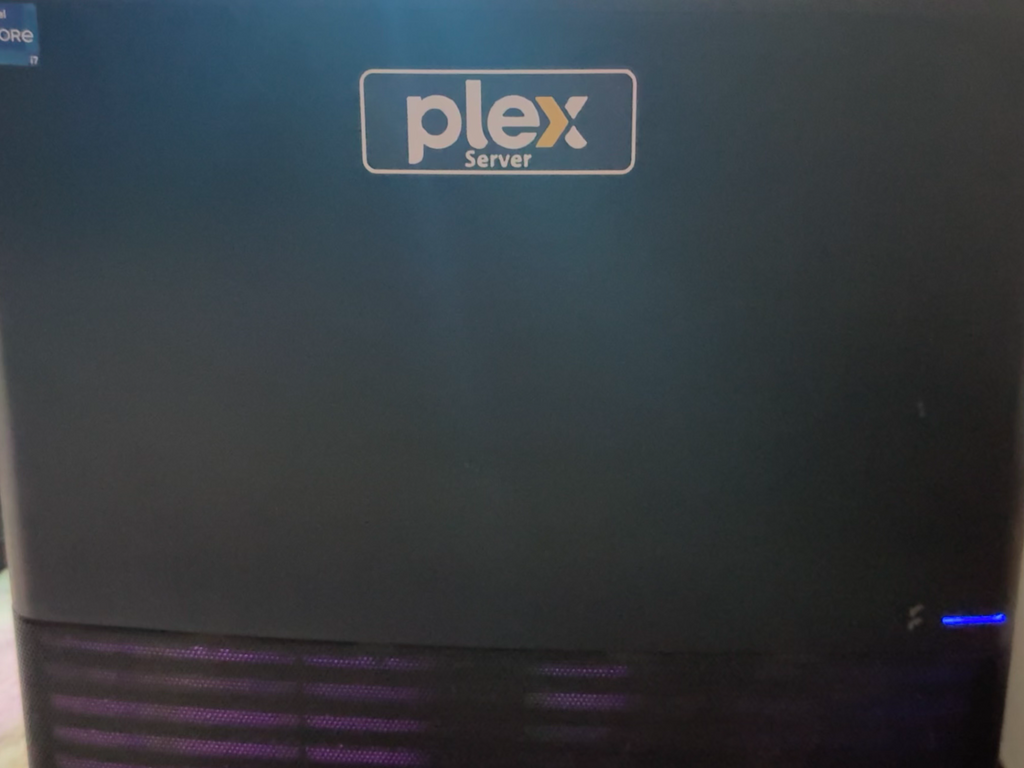 Magnetic Plex Server Badge