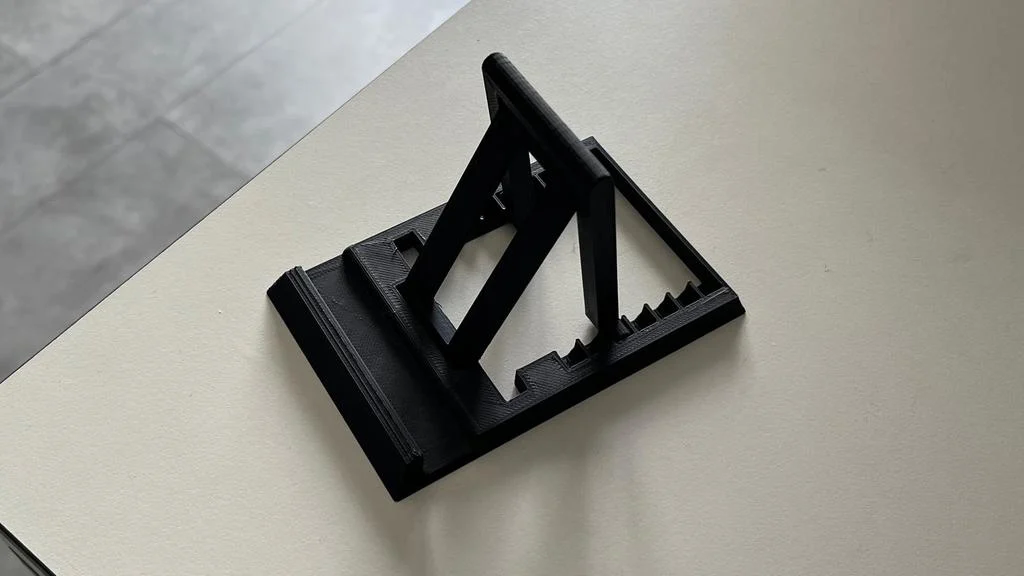 iPhone /tablet Stand